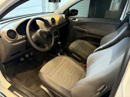 VOLKSWAGEN - SAVEIRO - 2012/2013 - Branca - R$ 53.900,00