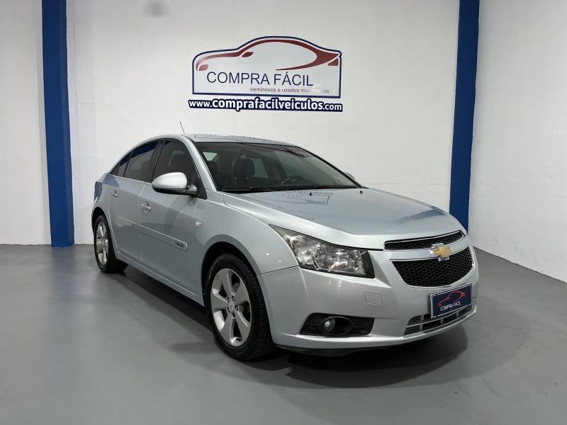 CHEVROLET - CRUZE - 2011/2012 - Prata - R$ 54.900,00