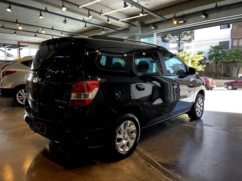 CHEVROLET - SPIN - 2012/2013 - Preta - R$ 56.900,00