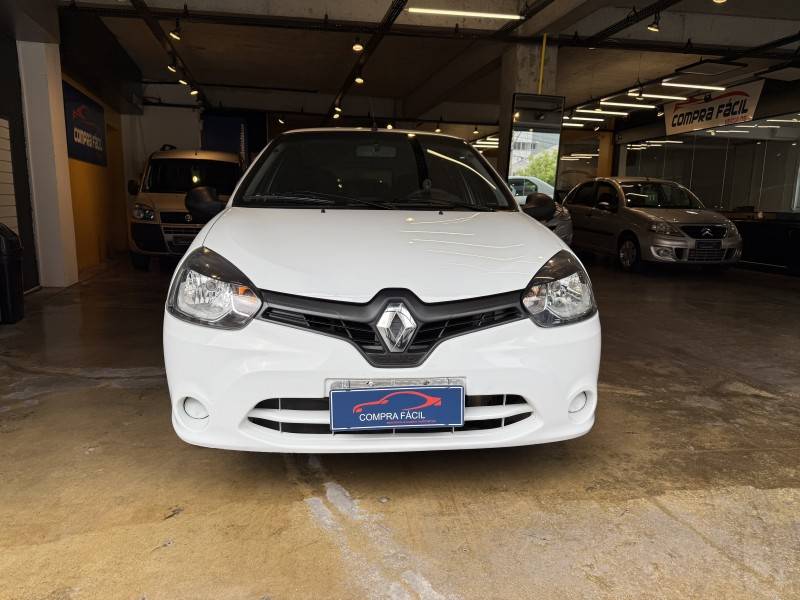 RENAULT - CLIO - 2014/2015 - Branca - R$ 32.900,00