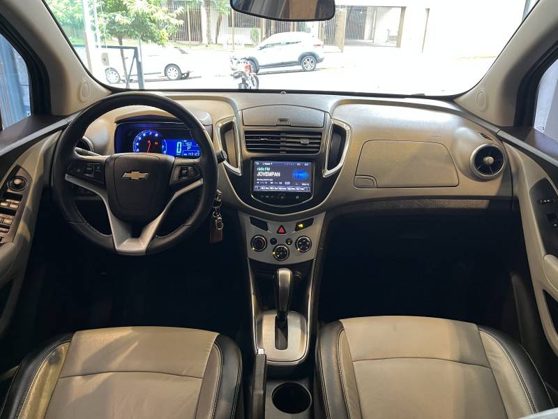 CHEVROLET - TRACKER - 2014/2014 - Branca - R$ 71.900,00