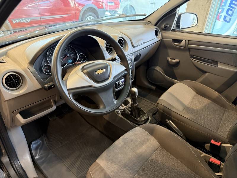 CHEVROLET - PRISMA - 2011/2012 - Cinza - R$ 32.900,00