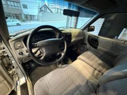 FORD - RANGER - 1999/1999 - Prata - R$ 45.900,00