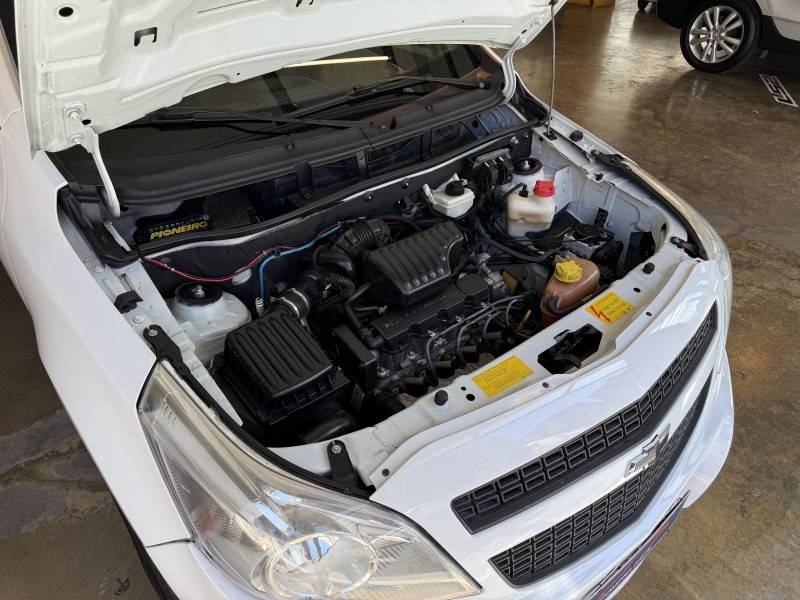 CHEVROLET - MONTANA - 2014/2015 - Branca - R$ 45.900,00