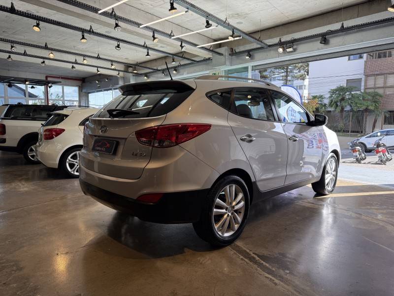 HYUNDAI - IX35 - 2011/2012 - Prata - R$ 68.900,00