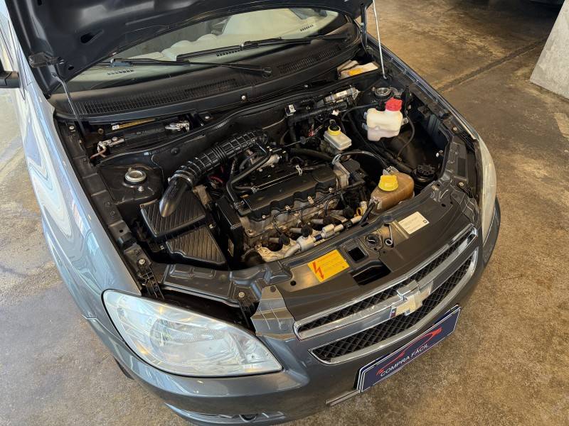 CHEVROLET - PRISMA - 2011/2012 - Cinza - R$ 32.900,00