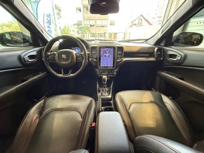 FIAT - TORO - 2021/2022 - Preta - R$ 145.900,00