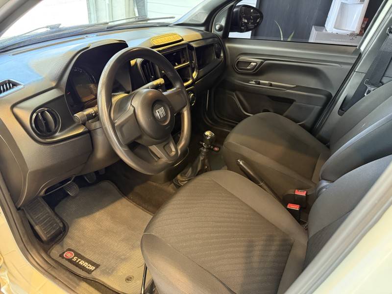 FIAT - STRADA - 2021/2022 - Branca - R$ 73.900,00
