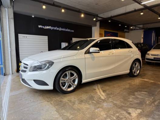 MERCEDES-BENZ - A 200 - 2015/2015 - Branca - R$ 84.900,00