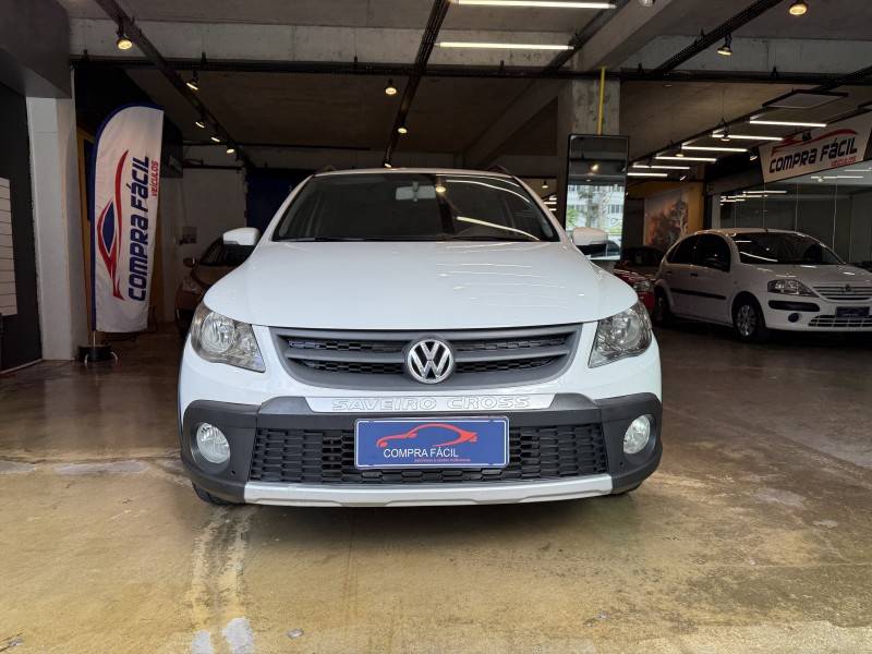 VOLKSWAGEN - SAVEIRO - 2012/2013 - Branca - R$ 53.900,00