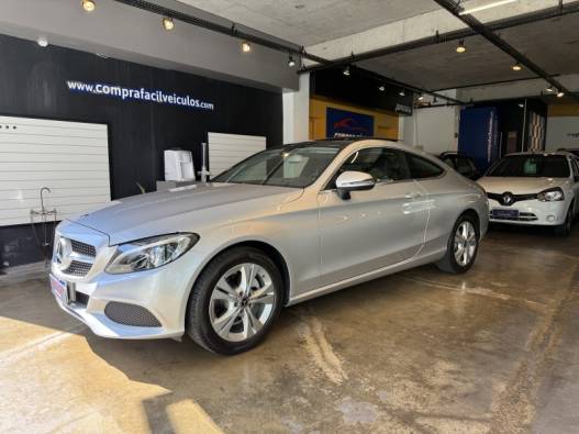 MERCEDES-BENZ - C 180 - 2017/2018 - Prata - R$ 150.900,00