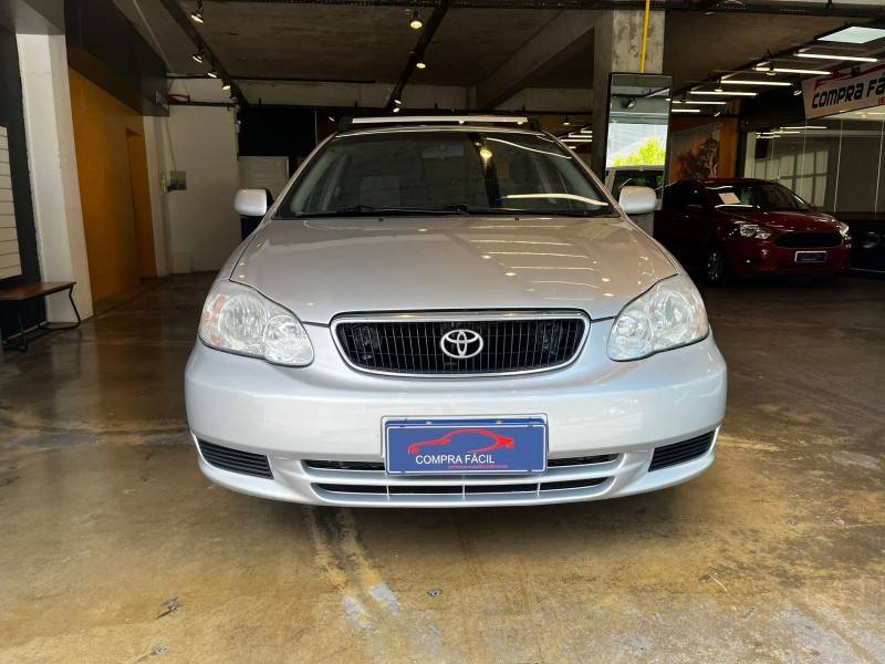 TOYOTA - COROLLA - 2002/2003 - Prata - R$ 35.900,00