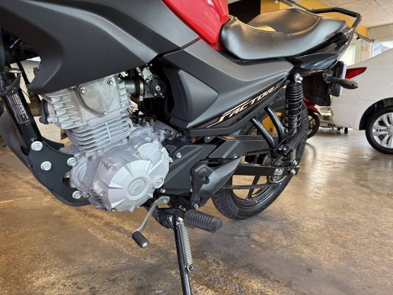 YAMAHA - FACTOR YBR - 2023/2024 - Vermelha - R$ 17.500,00