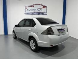 FORD - FIESTA - 2012/2013 - Prata - R$ 34.900,00