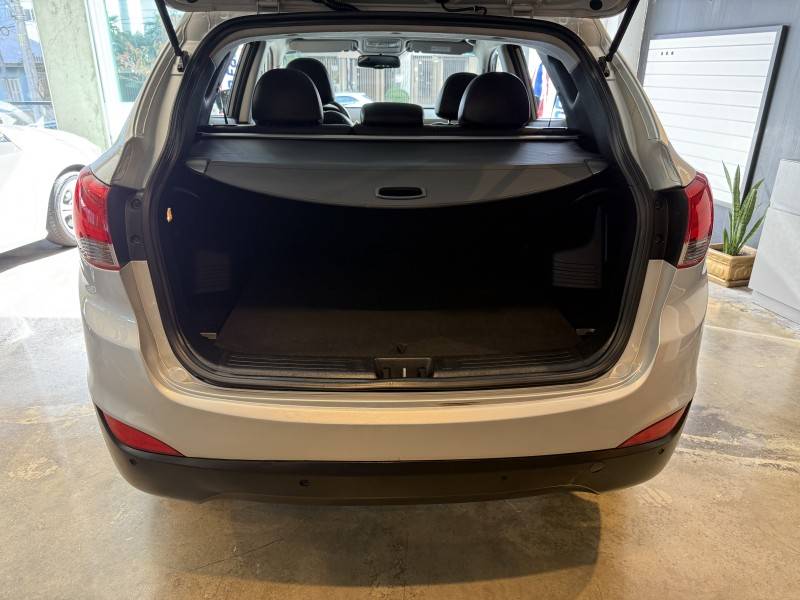 HYUNDAI - IX35 - 2011/2012 - Prata - R$ 68.900,00