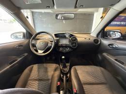 TOYOTA - ETIOS - 2016/2016 - Prata - R$ 49.900,00