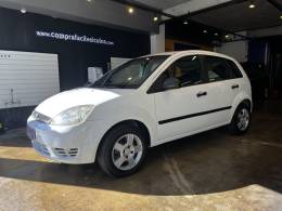 FORD - FIESTA - 2003/2003 - Branca - R$ 21.900,00