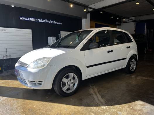 FORD - FIESTA - 2003/2003 - Branca - R$ 21.900,00