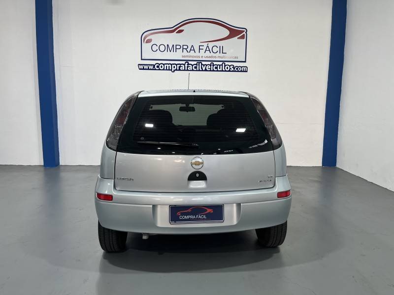 CHEVROLET - CORSA - 2008/2009 - Prata - R$ 30.900,00