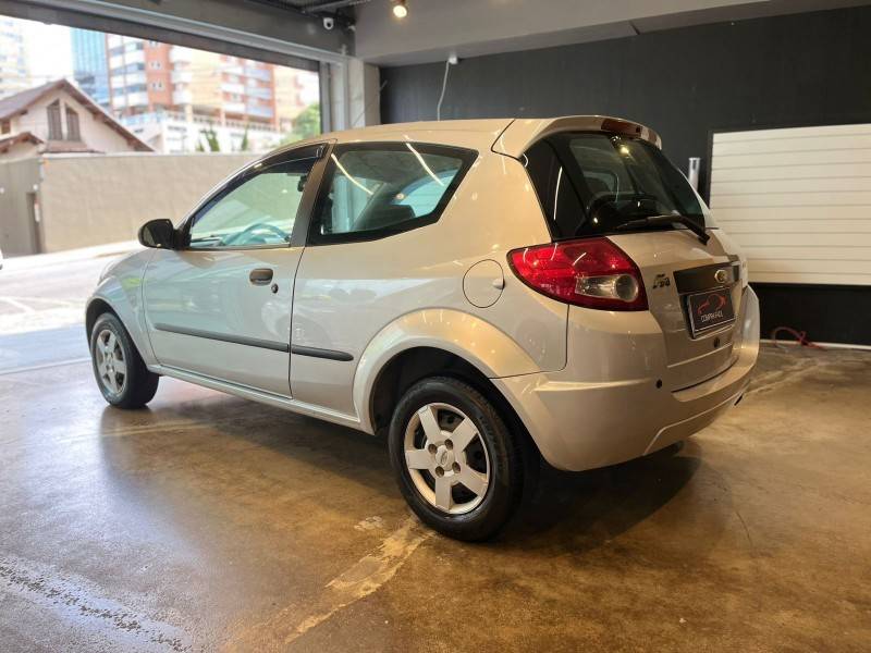 FORD - KA - 2009/2009 - Prata - R$ 23.900,00