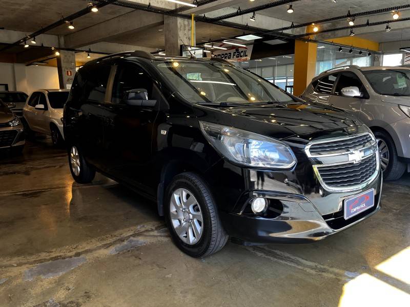 CHEVROLET - SPIN - 2012/2013 - Preta - R$ 56.900,00