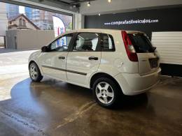 FORD - FIESTA - 2003/2003 - Branca - R$ 21.900,00