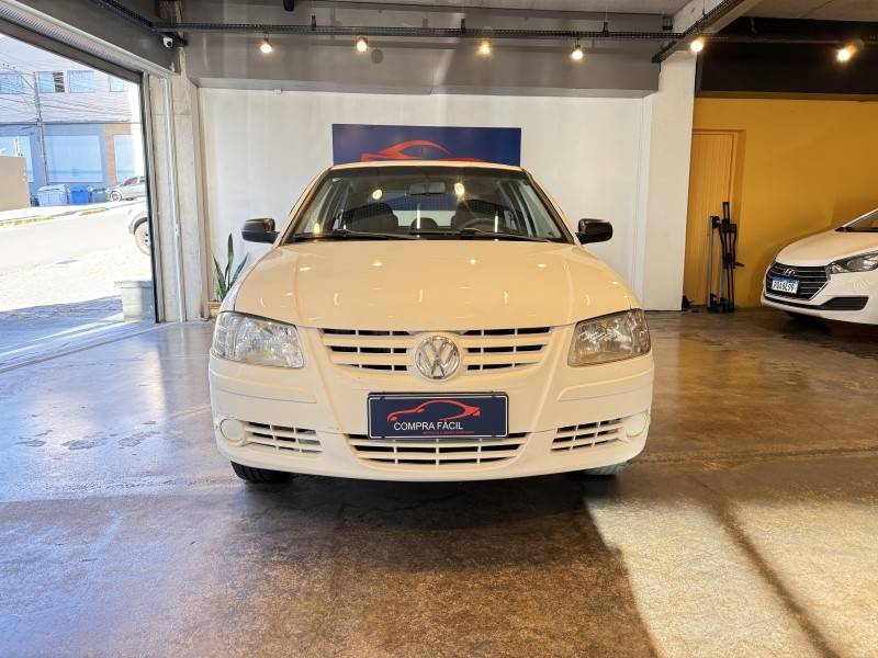 VOLKSWAGEN - GOL - 2011/2012 - Branca - R$ 17.900,00