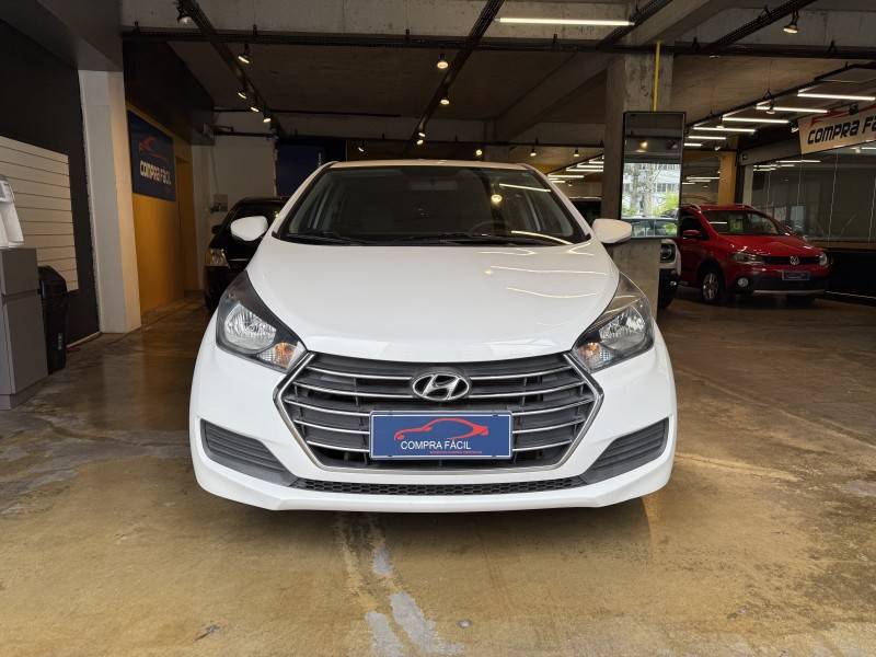 HYUNDAI - HB20S - 2016/2017 - Branca - R$ 56.900,00