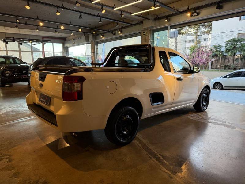 CHEVROLET - MONTANA - 2015/2015 - Branca - R$ 43.200,00