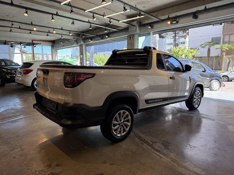 FIAT - STRADA - 2021/2022 - Branca - R$ 73.900,00