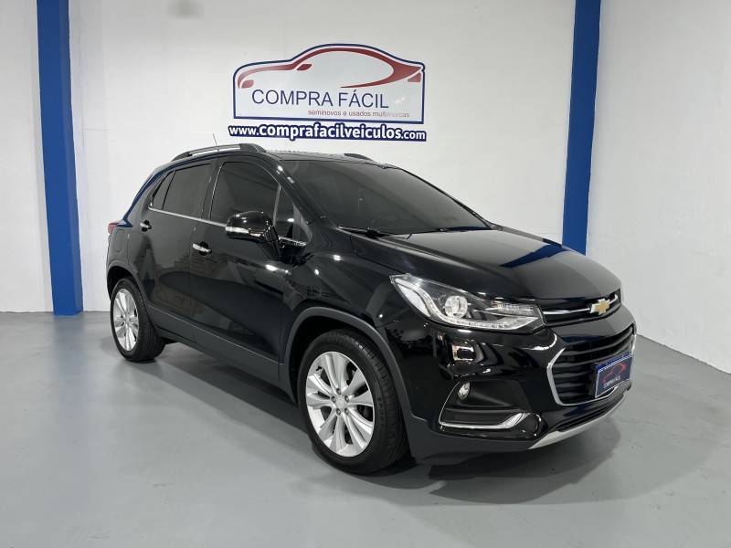 CHEVROLET - TRACKER - 2017/2018 - Preta - R$ 93.900,00