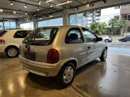 CHEVROLET - CORSA - 1999/2000 - Prata - R$ 14.900,00