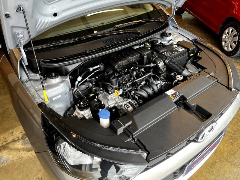 HYUNDAI - HB20S - 2024/2025 - Prata - R$ 89.900,00