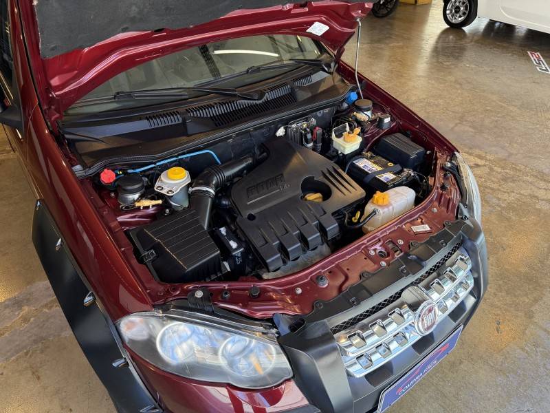 FIAT - PALIO - 2009/2010 - Vermelha - R$ 37.900,00