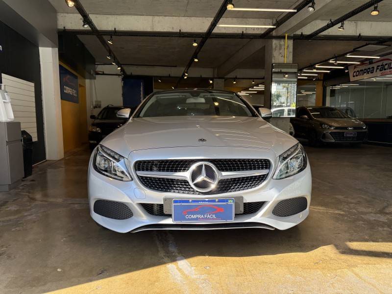 MERCEDES-BENZ - C 180 - 2017/2018 - Prata - R$ 150.900,00
