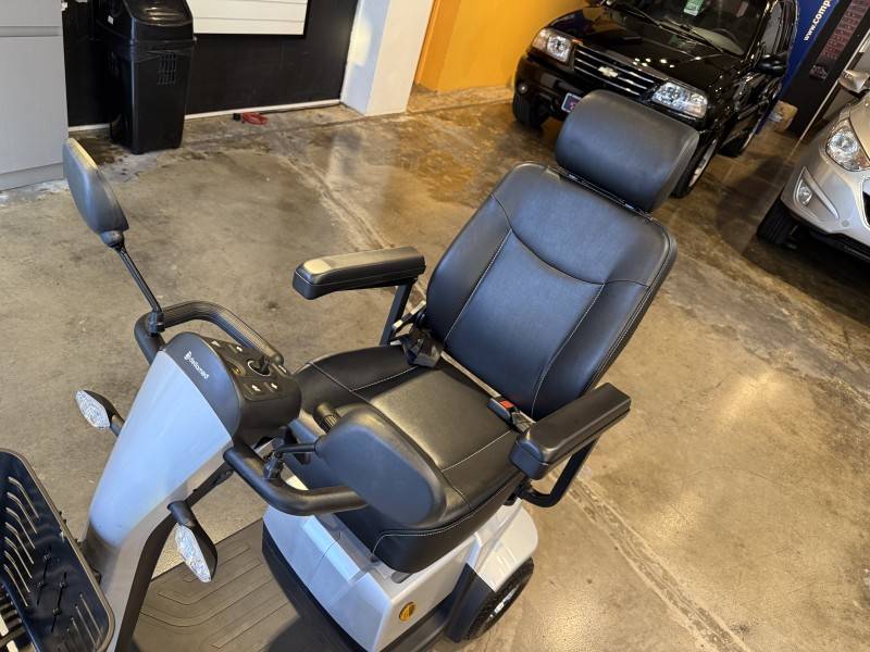 OUTRAS - SCOOTER ELÉTRICA - 2025/2025 - Prata - R$ 9.900,00