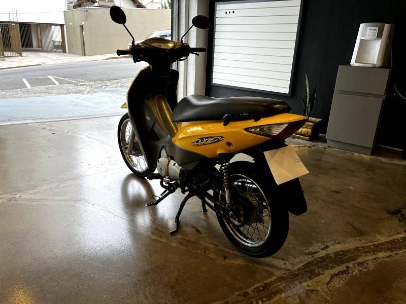 HONDA - BIZ 125 - 2007/2008 - Amarela - R$ 7.500,00