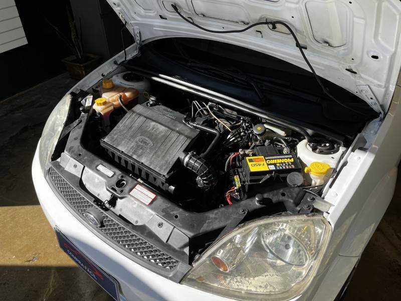 FORD - FIESTA - 2003/2003 - Branca - Sob Consulta