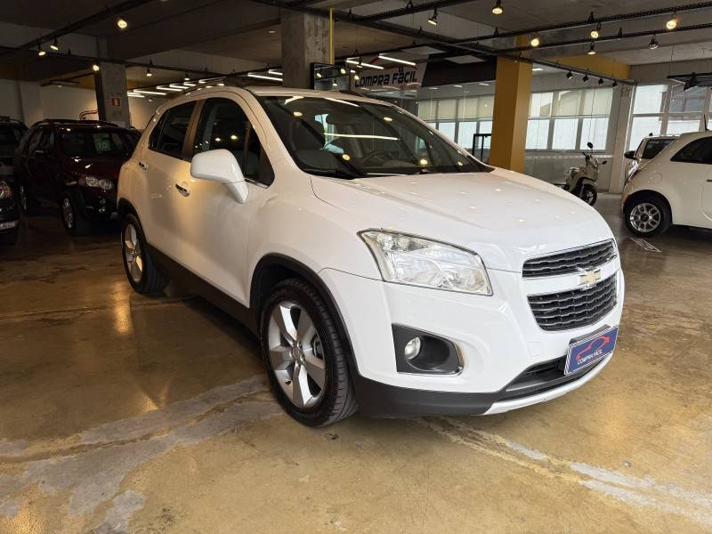 CHEVROLET - TRACKER - 2014/2014 - Branca - R$ 70.900,00