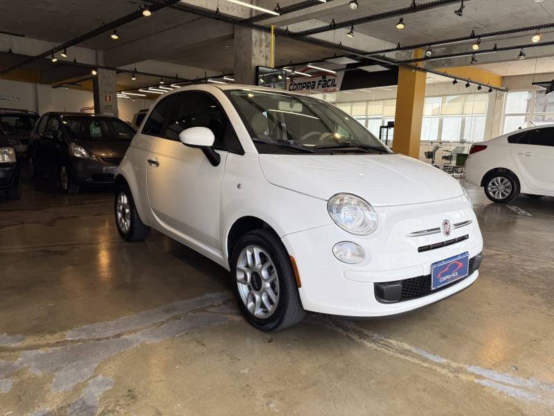 FIAT - 500 - 2012/2013 - Branca - R$ 48.900,00