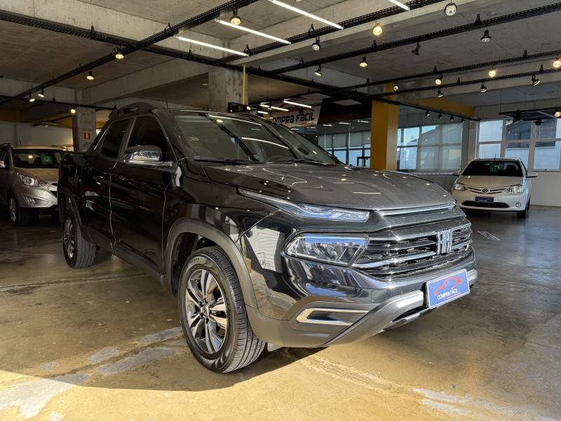 FIAT - TORO - 2022/2023 - Preta - R$ 129.900,00