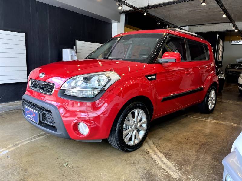 KIA MOTORS - SOUL - 2013/2014 - Vermelha - R$ 59.900,00