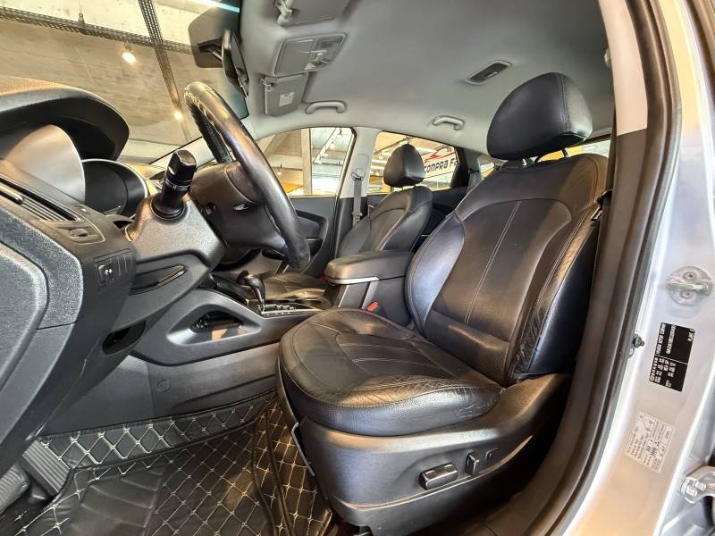 HYUNDAI - IX35 - 2011/2012 - Prata - R$ 70.900,00