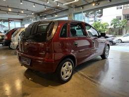 CHEVROLET - CORSA - 2010/2011 - Vermelha - R$ 31.900,00