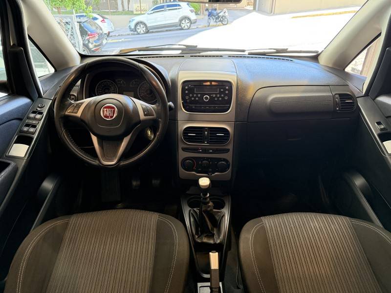 FIAT - IDEA - 2013/2014 - Branca - R$ 39.900,00
