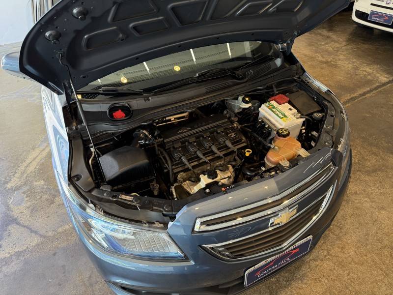 CHEVROLET - ONIX - 2014/2015 - Azul - R$ 52.900,00