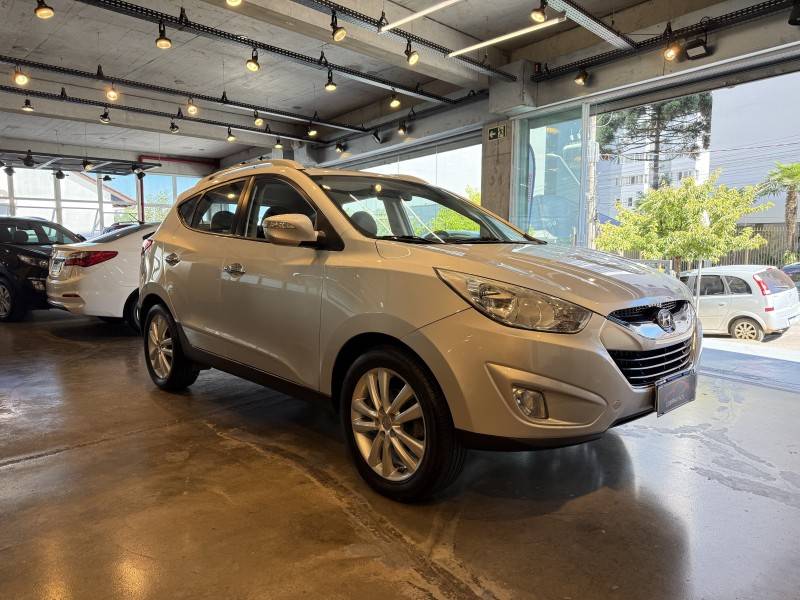 HYUNDAI - IX35 - 2011/2012 - Prata - R$ 70.900,00