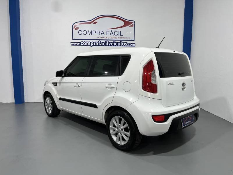 KIA MOTORS - SOUL - 2011/2012 - Branca - R$ 43.900,00