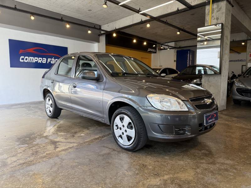CHEVROLET - PRISMA - 2011/2012 - Cinza - R$ 32.900,00